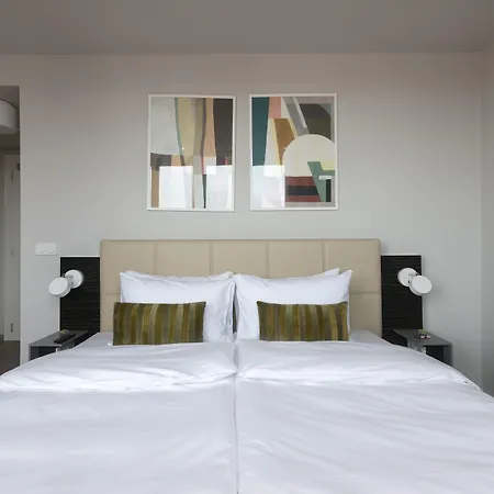Numa Poise 4*