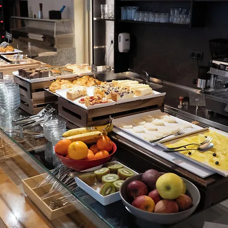 Numa Poise Aparthotel 4*