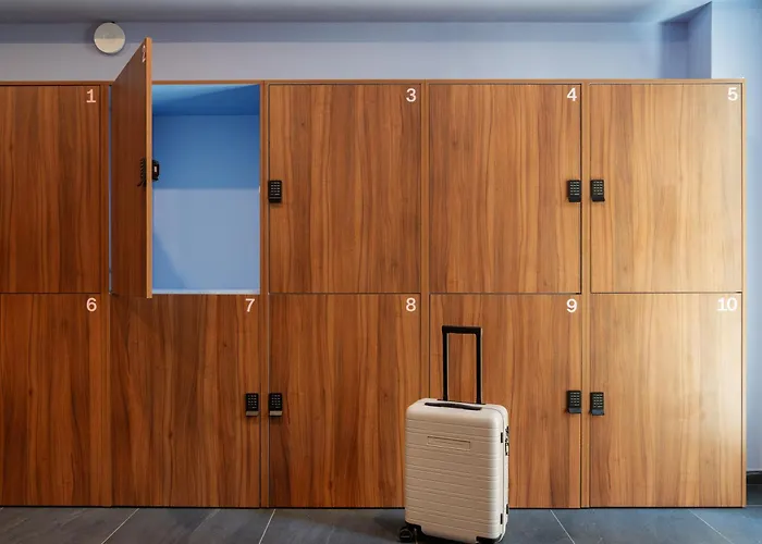 Numa Poise Aparthotel 4*